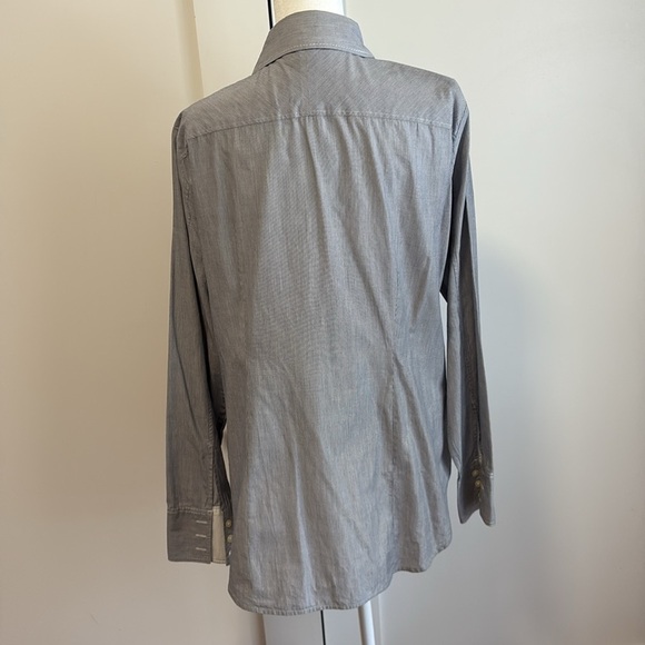 EUC Banana Republic Women’s Stripped Button Down Top - Picture 5 of 5